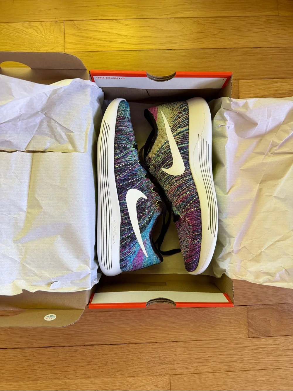 NIB Nike Lunarepic Low Flyknit running shoes
